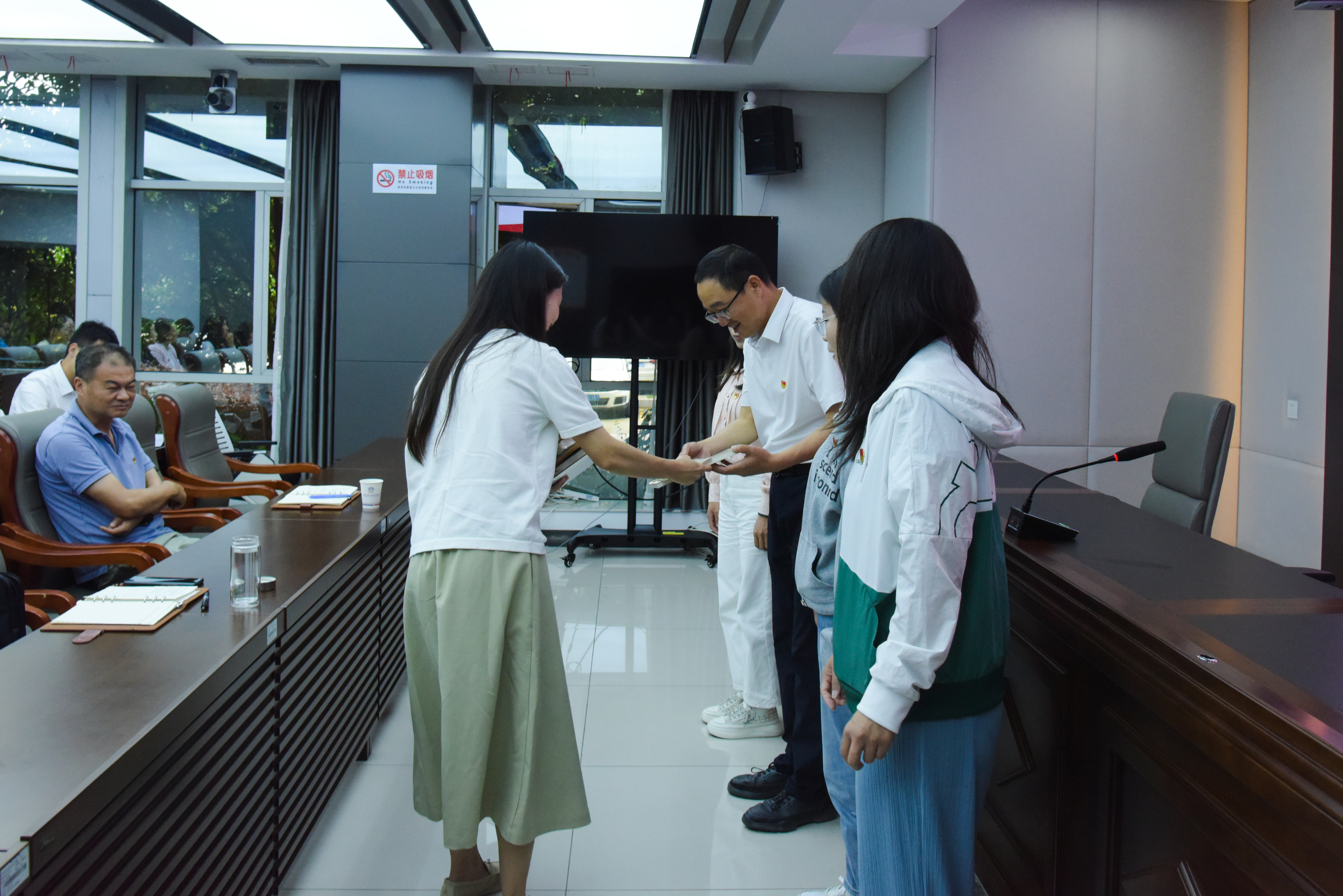 政治生日1.jpg