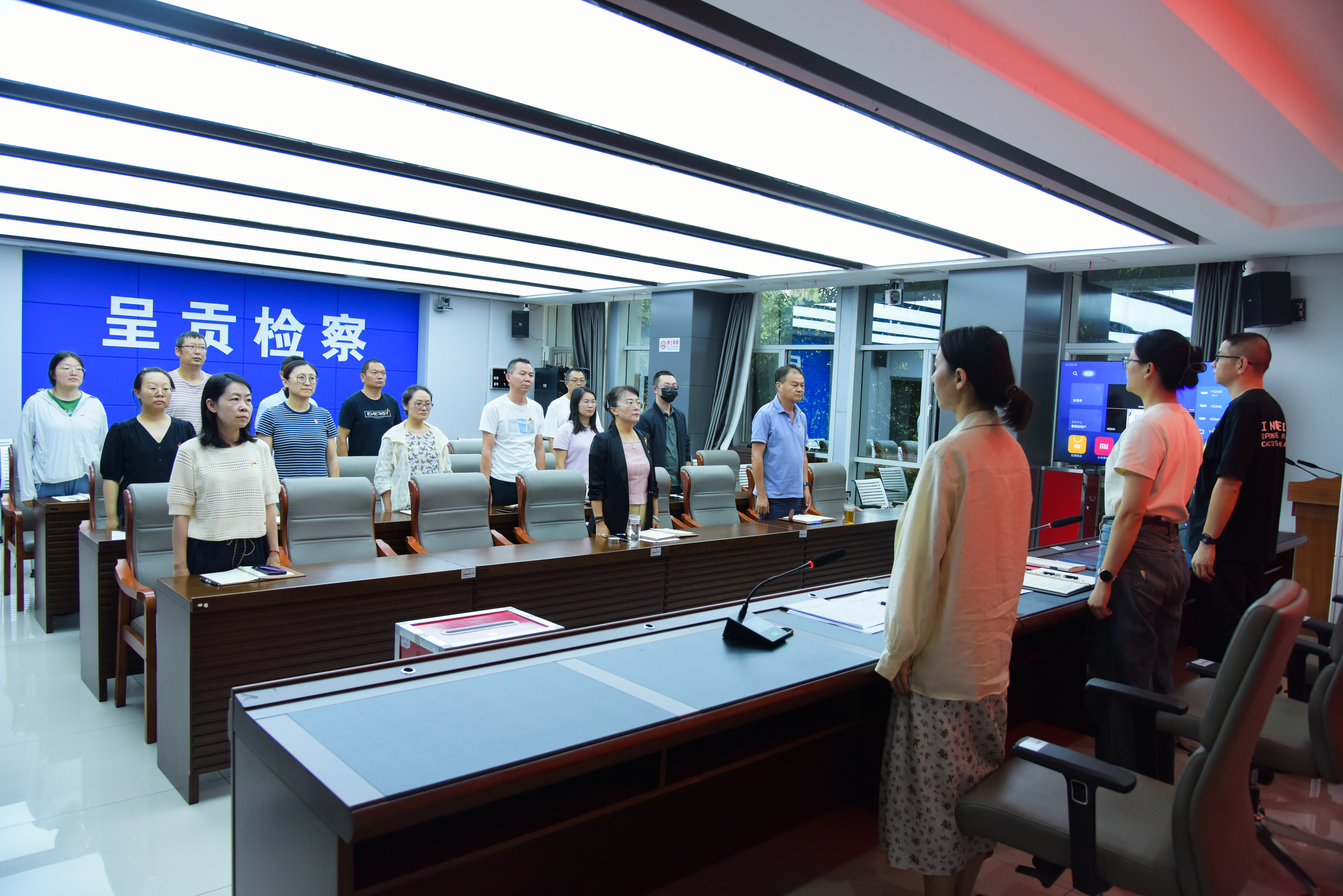 全体党员.jpg